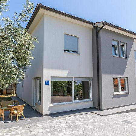 Apartman Suzi Pula Exterior photo