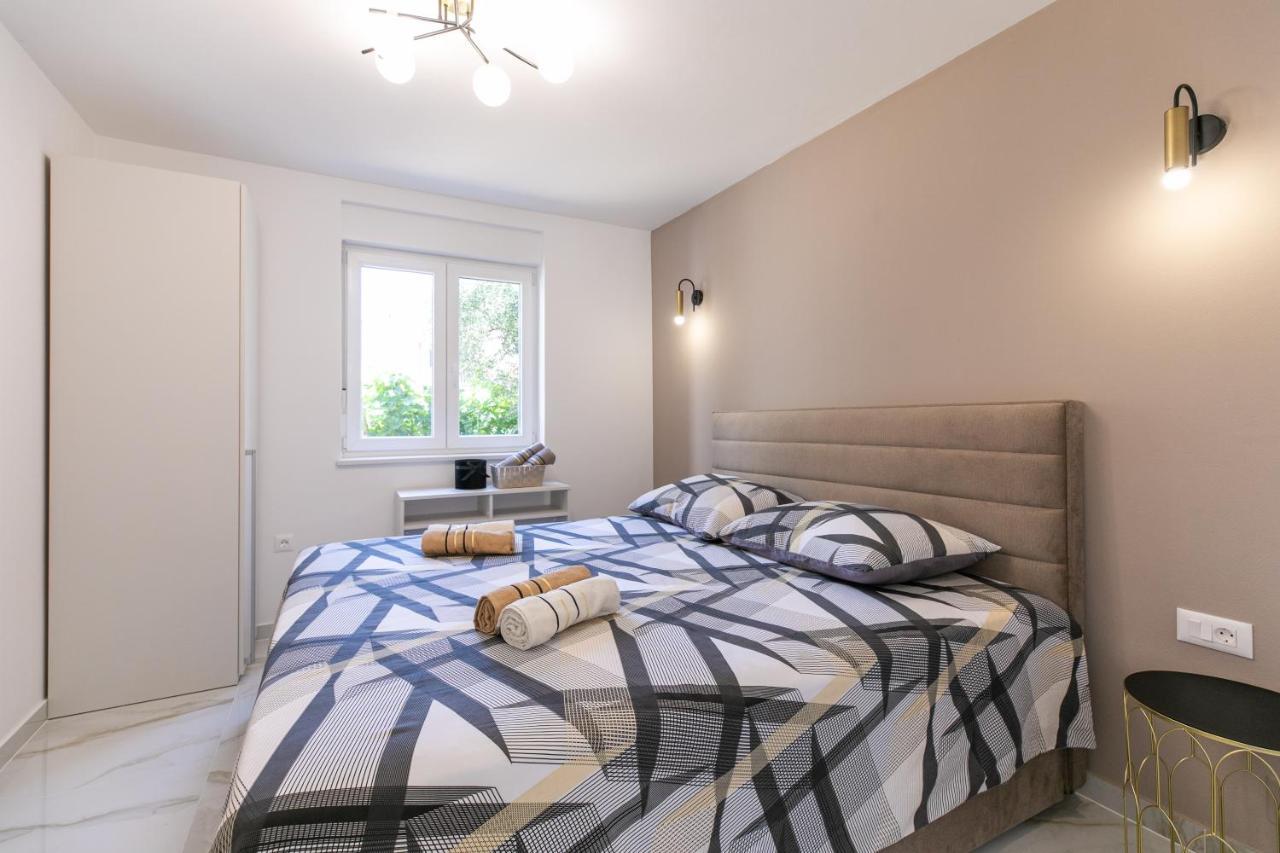 Apartman Suzi Pula Exterior photo