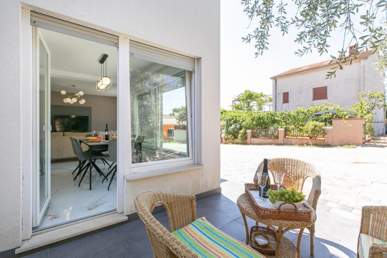 Apartman Suzi Pula Exterior photo